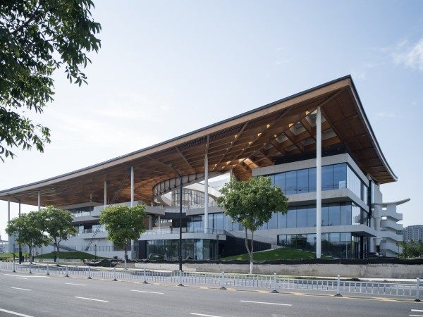 嘉兴高铁新城文化中心 / 清华大学建筑设计研究院