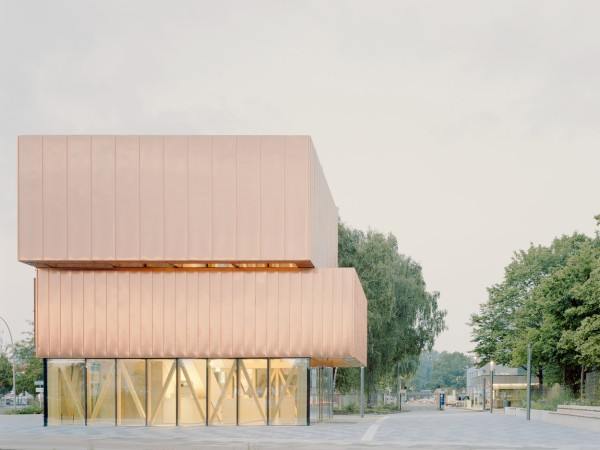 垂直接待展馆 / Busch & Takasaki Architekten + gmp Architects