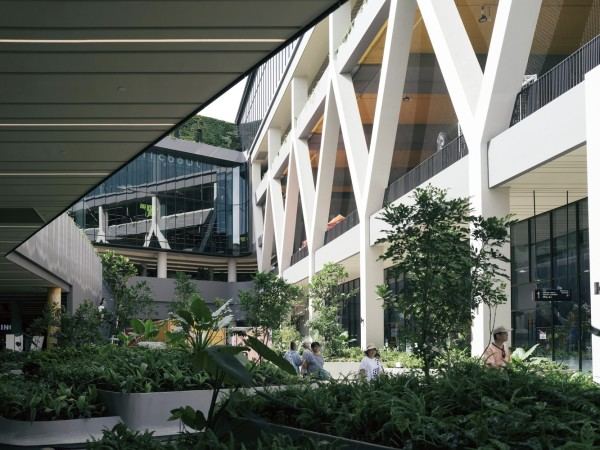 SAFRA 蔡厝港会所 / DP Architects Pte Ltd