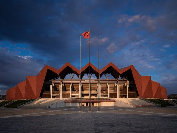 海东市体育中心 / 中国建筑设计研究院-品筑设计工作室