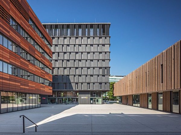 林茨医学院 / LORENZATELIERS