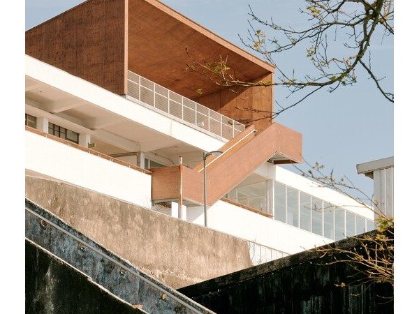 基隆太平小学 / KHAA (Kuo+Huang and Associates)