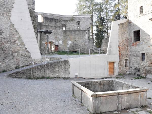 赖兴瑙城堡遗址改造 / [tp3] architekten