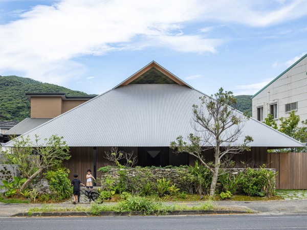 AMAMI 住宅 / Sakai Architects