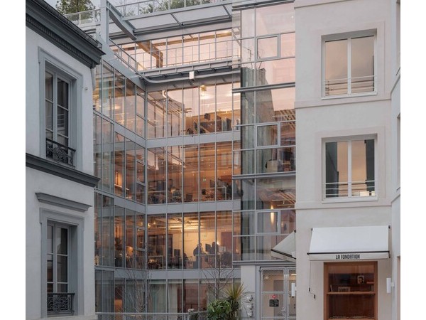 La Fondation 多功能综合体 / PCA-STREAM