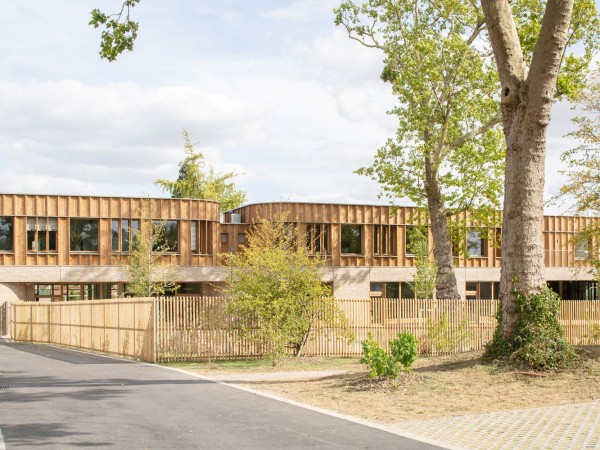 Hélène Carrère d'Encausse 校园综合体 / archi5 + bureau faceB