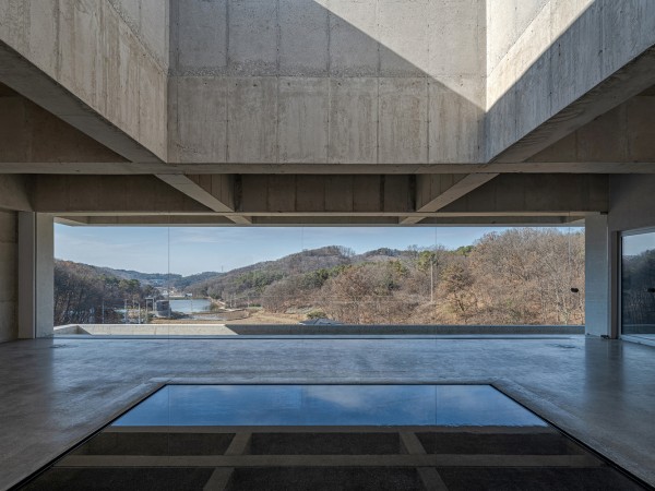 华夫格天花板，TRIVIUM 瑜伽工作室 / ALIVEUS architecture
