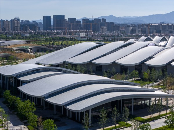 安吉国际会展中心 / 法国何斐德建筑设计+启迪设计