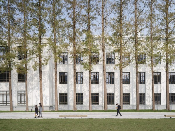 上海商学院漕宝路校区 / gmp Architects